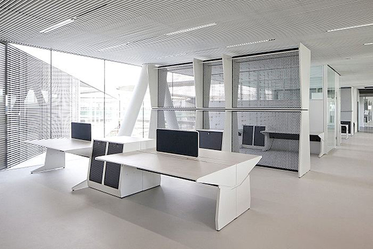 辦公室裝修設計中如何合理搭配設計好窗戶?(圖2) 辦公室裝修設計中如何合理搭配設計好窗戶?(圖2)