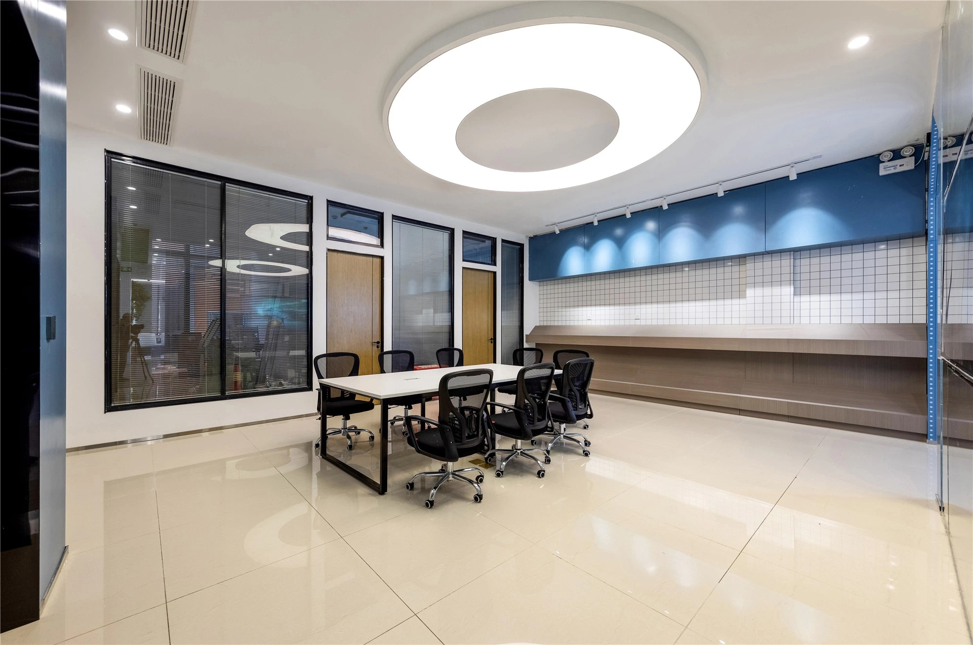 【案例賞析】武漢市車都天然氣營業(yè)廳完工實景展示，開放多元，活力共享！(圖3)