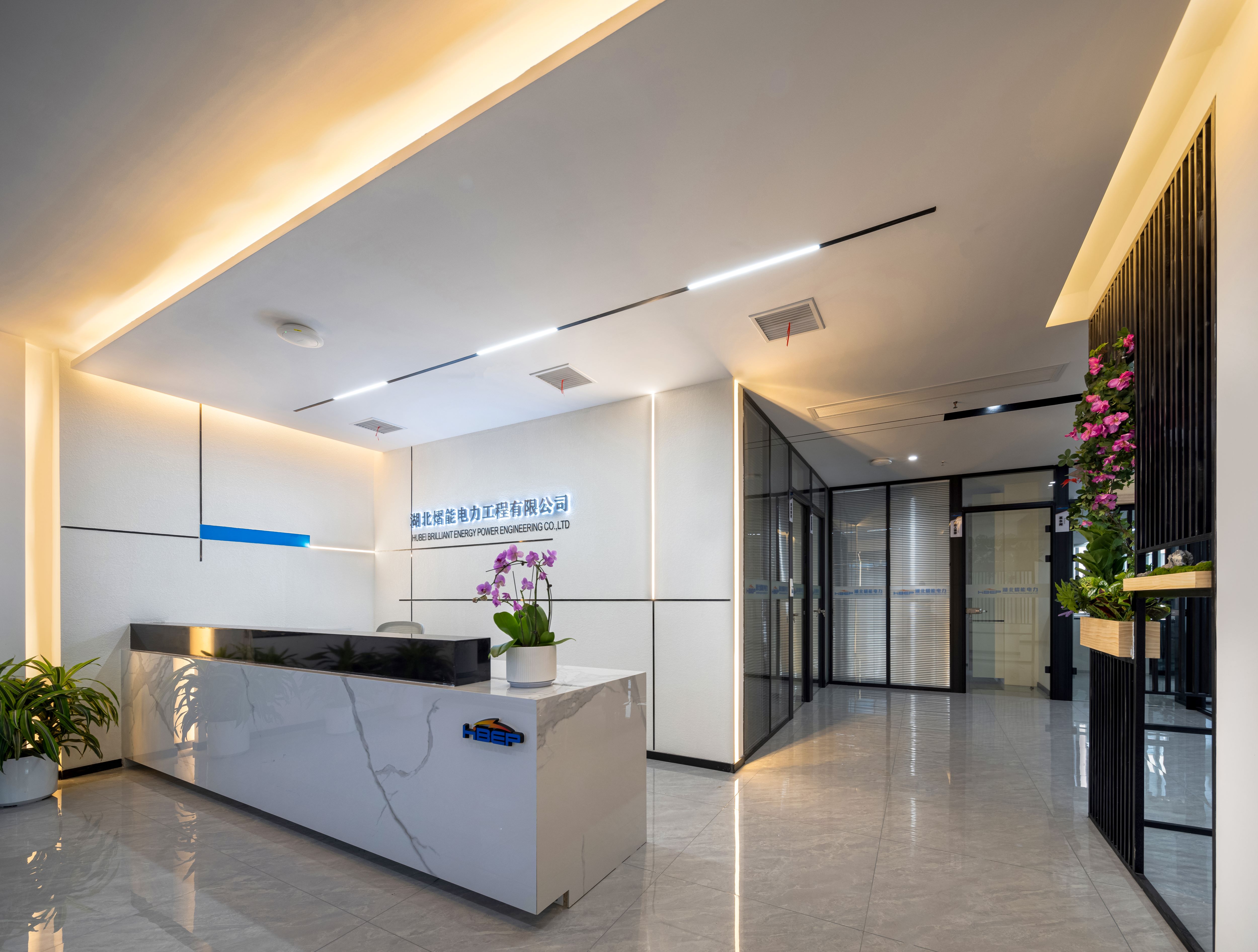 簡約大氣極簡辦公室怎么裝?快看這里(圖2) 14.jpg