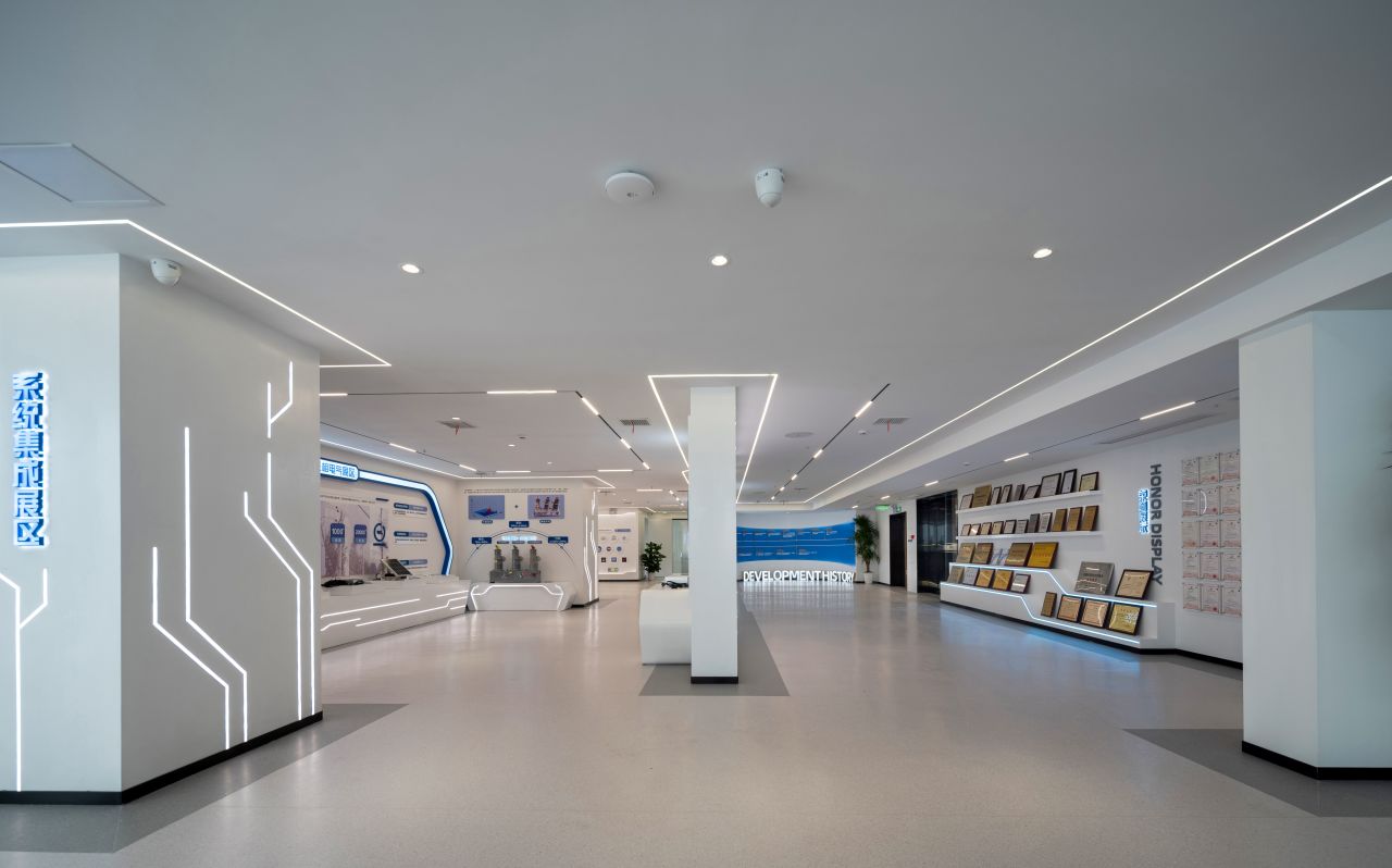 【完工案例】三相電力8000+㎡辦公室裝修項目圓滿交付并投入使用(圖12) 【完工案例】三相電力8000+㎡辦公室裝修項目圓滿交付并投入使用(圖12)