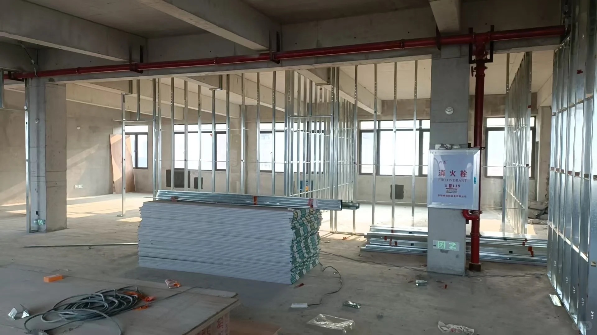 湖北廣興通信科技有限公司武漢分公司辦公室裝修開工!(圖5) 5.jpg