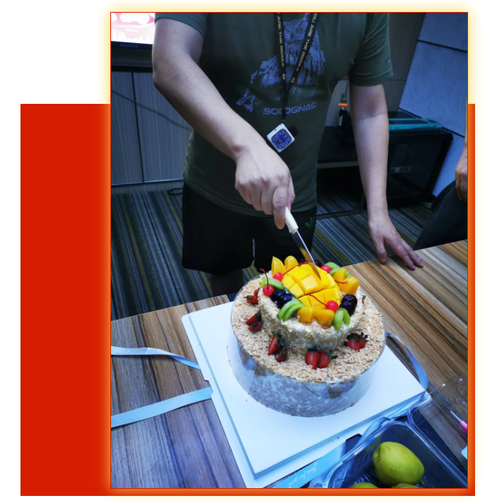 員工生日會(huì)|美好時(shí)光,你我同行!(圖8) 員工生日會(huì)|美好時(shí)光,你我同行!(圖8)